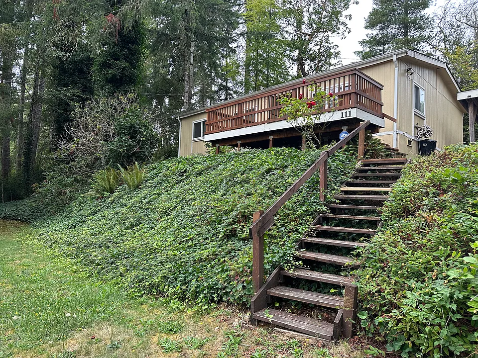 111 E Woodlane Dr