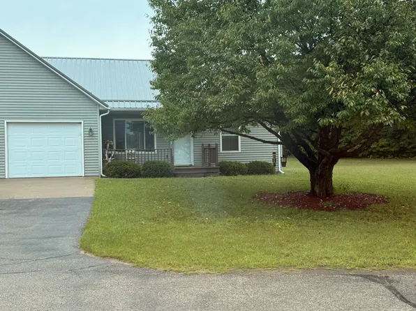 (undisclosed Address), Stanton, MI 48888