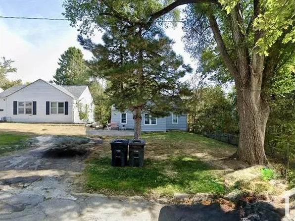 7117 N 33rd St, Omaha, NE 68112