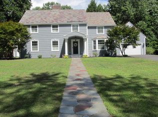 22 Garrison Rd, Queensbury, NY 12804