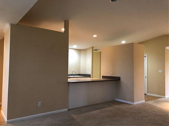 4th image of 1103 Constitution Dr