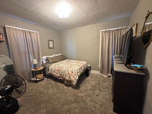 3rd image of 123 E 7th St #123-703-123
