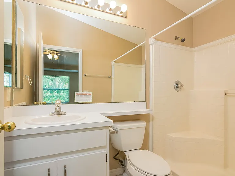 1120 Lake Shore Ranch Dr — Photo 11