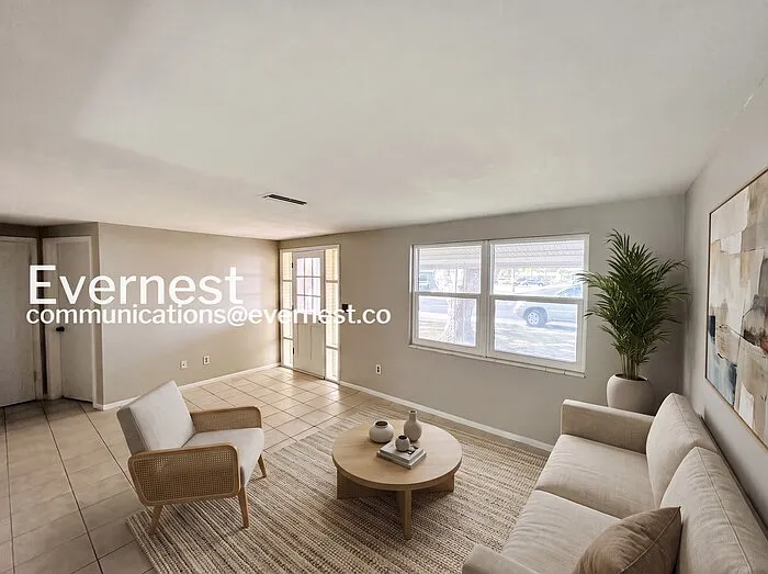 2412 Arcadia Rd — Photo 3