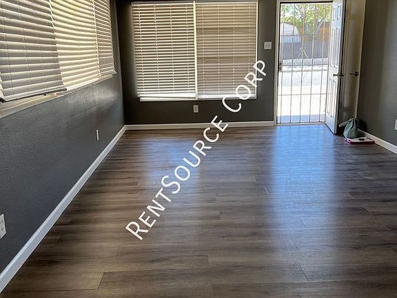 4th image of 44327 Cedar Ave Unit 44329