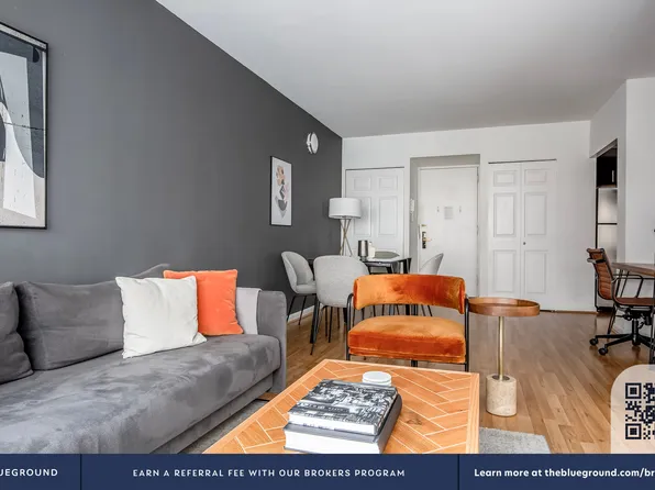 160 West 24th Street image 4 of 46