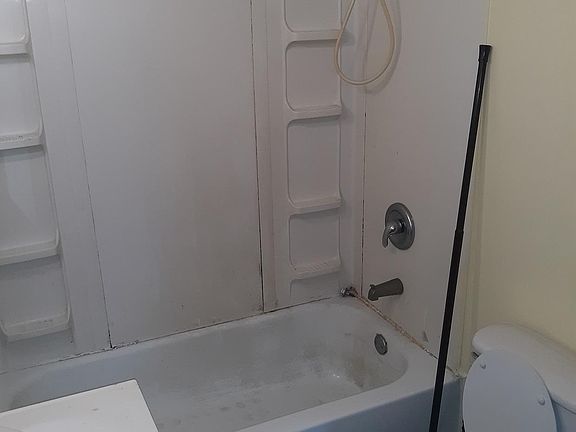 3rd image of 46 W Ridge St
