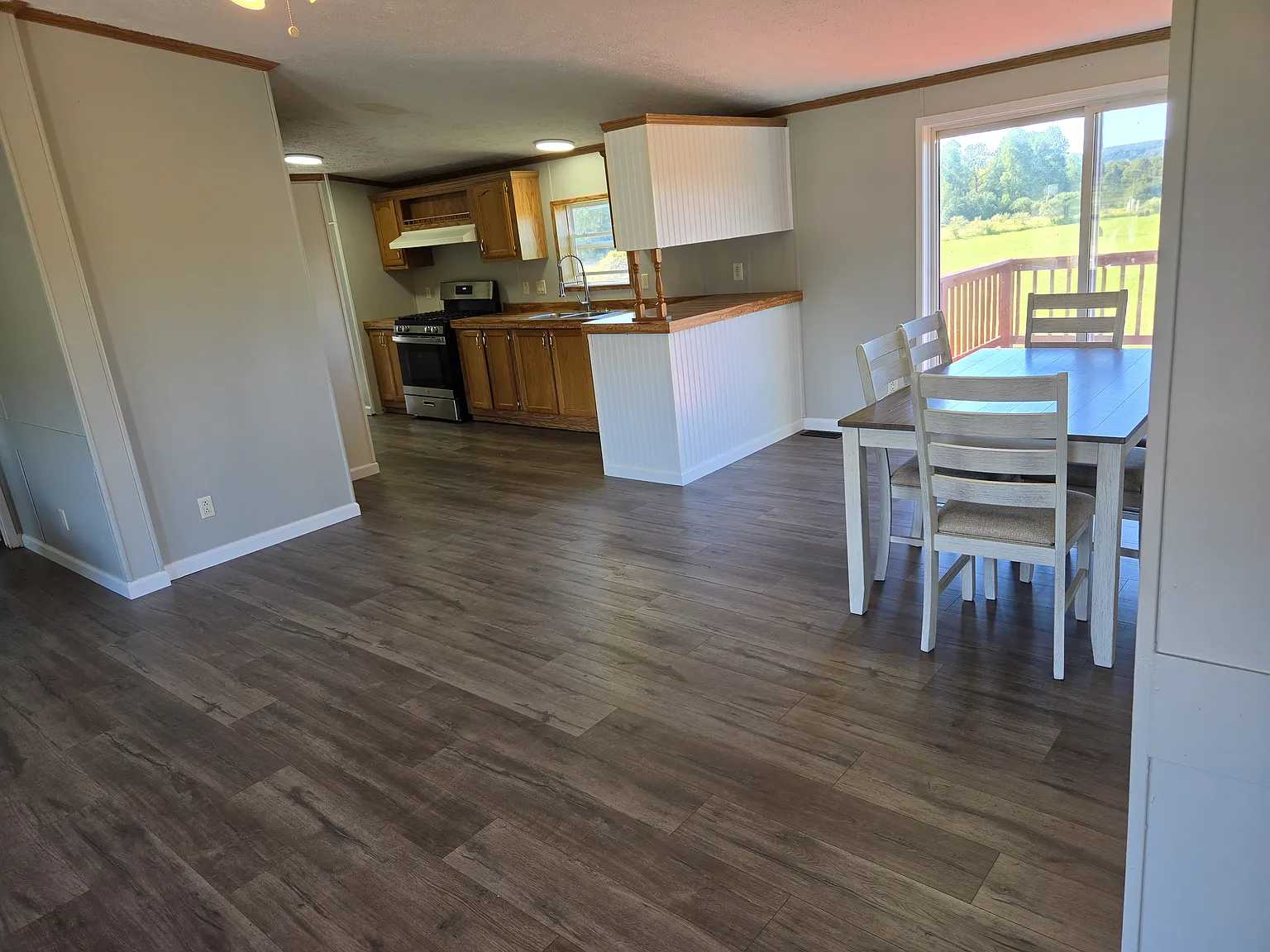 3 bed, $1,880 — Photo 4