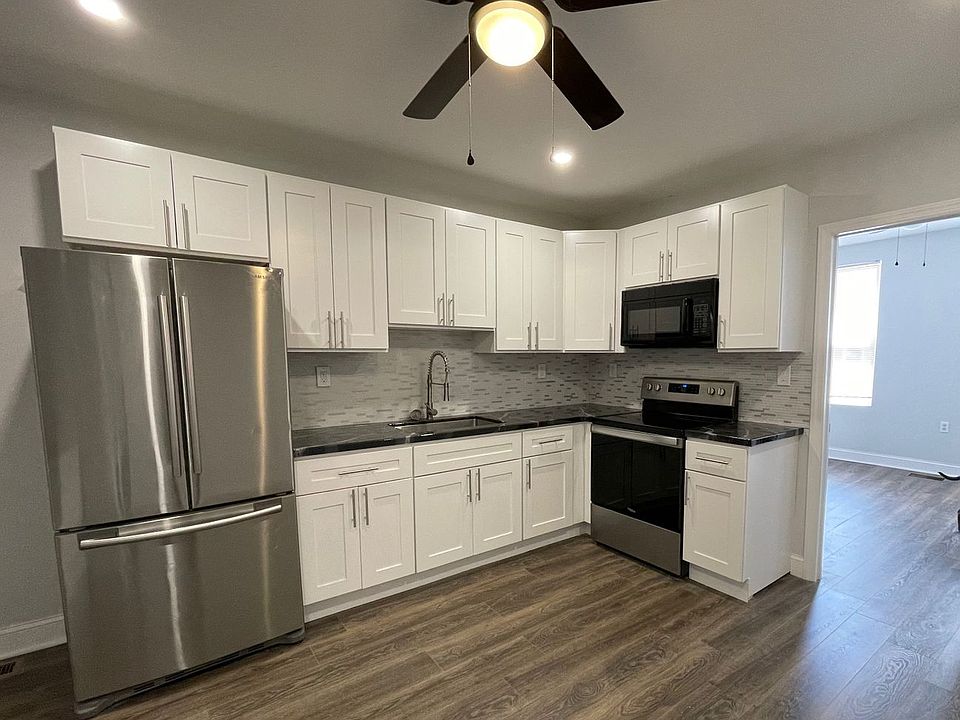 1st image of 2419 W Jefferson St Floor 1