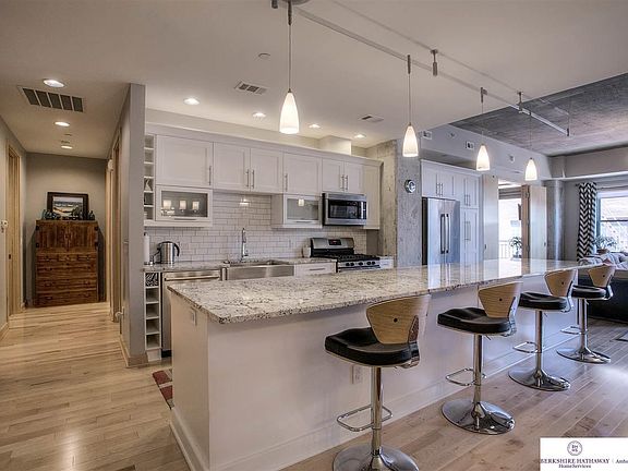 5th image of 1308 Jackson St #403