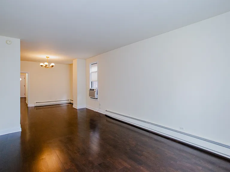 3607 S Emerald Ave #1 — Photo 2
