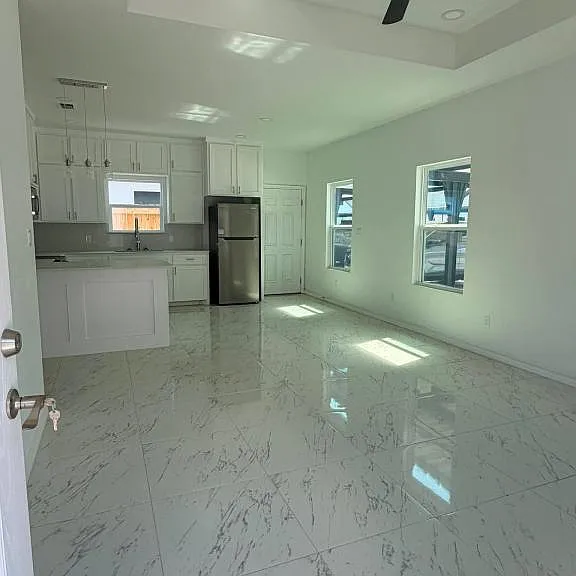 11312 N 25th Ave — Photo 4