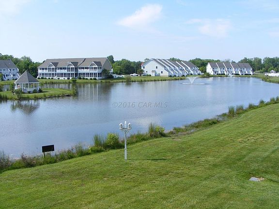 4th image of 9713 Village Ln #9707C