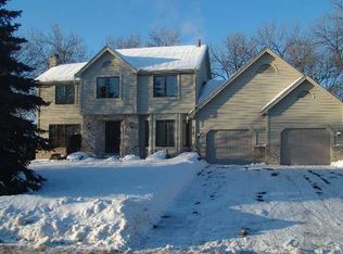 9101 Ashley Ter N, Brooklyn Park, MN 55443
