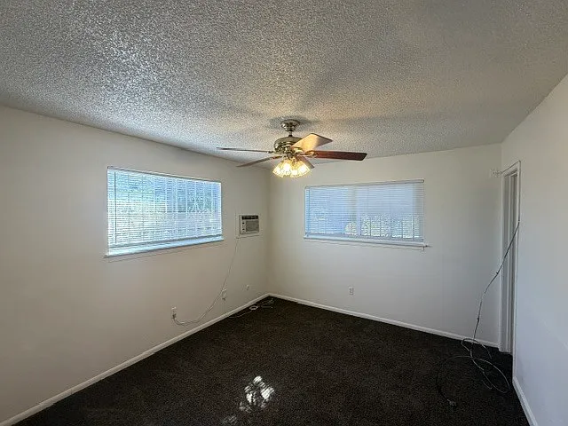 3048 Harris Ave — Photo 14