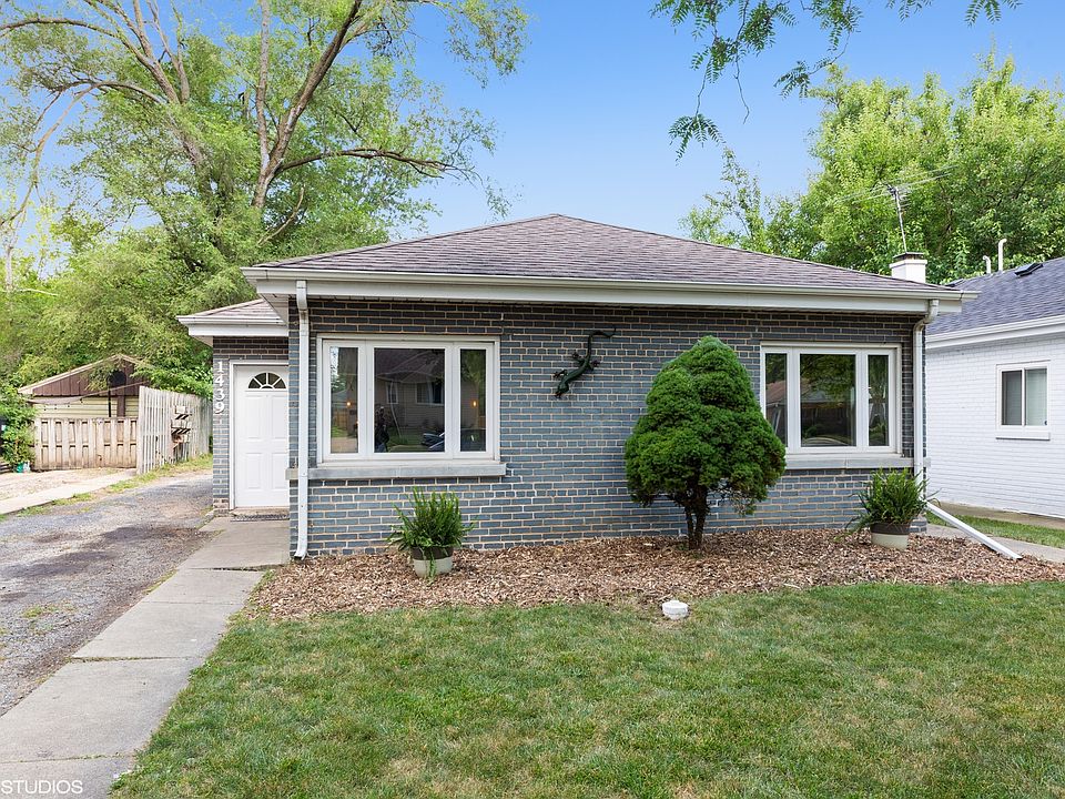 1st image of 1439 N Ashbel Ave