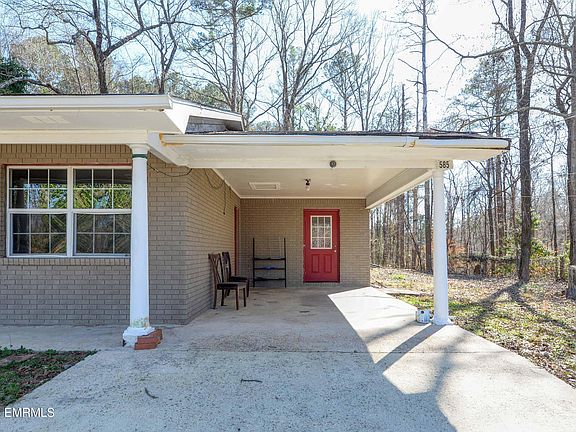 3rd image of 585 Pippins Rd