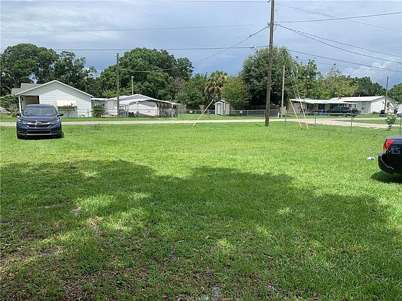 4th image of 7016 Estelle Ave