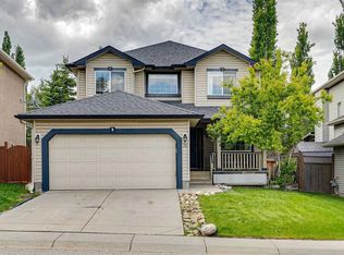 36 E Valley Stream Close NW, Calgary, AB T3B 5V7
