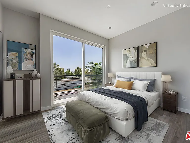 6702 Balboa Blvd #1 — Photo 16