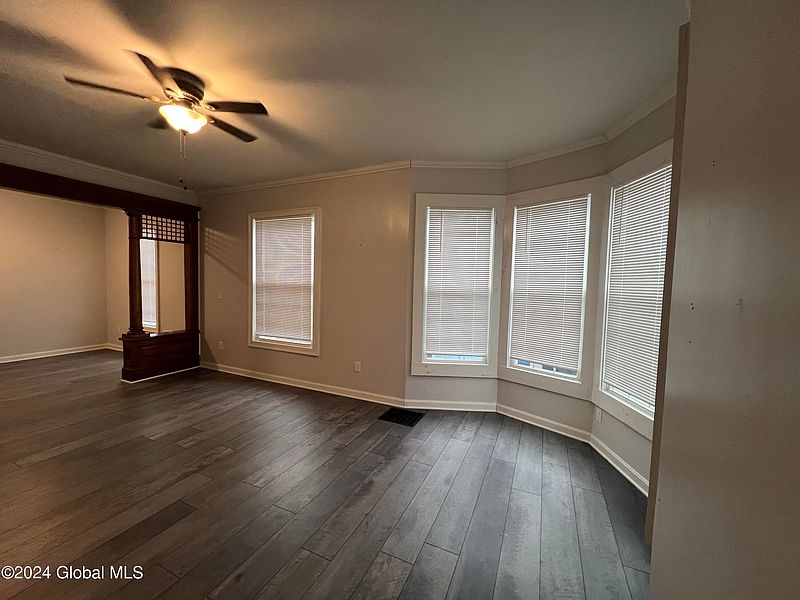 3rd image of 10 Highland Terrace