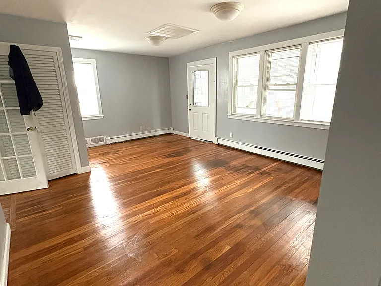 Living room (door to screen porch)