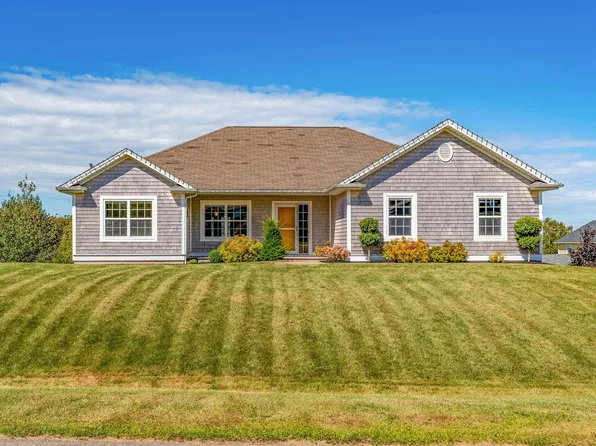 49 Emmalee Dr, Stratford, PE C1B 0B5