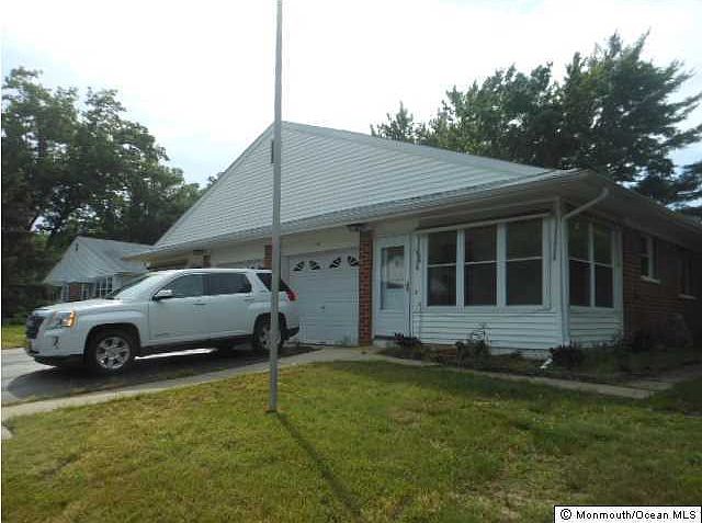 1st image of 130 Rosewood Drive #B