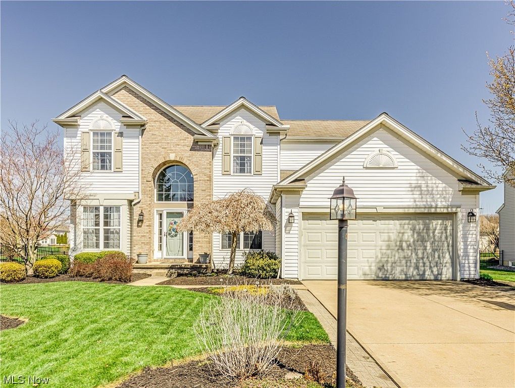 9764 Tuttle Rd, Olmsted Twp, OH 44138 Zillow