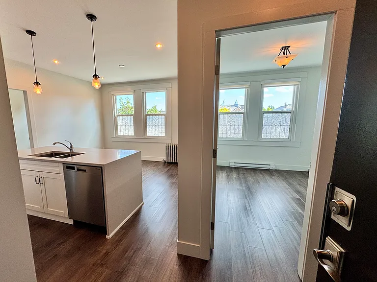 166 E 11th Ave #8 — Photo 46