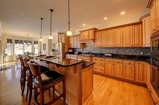 5th image of 10821 Silver Charm Ln