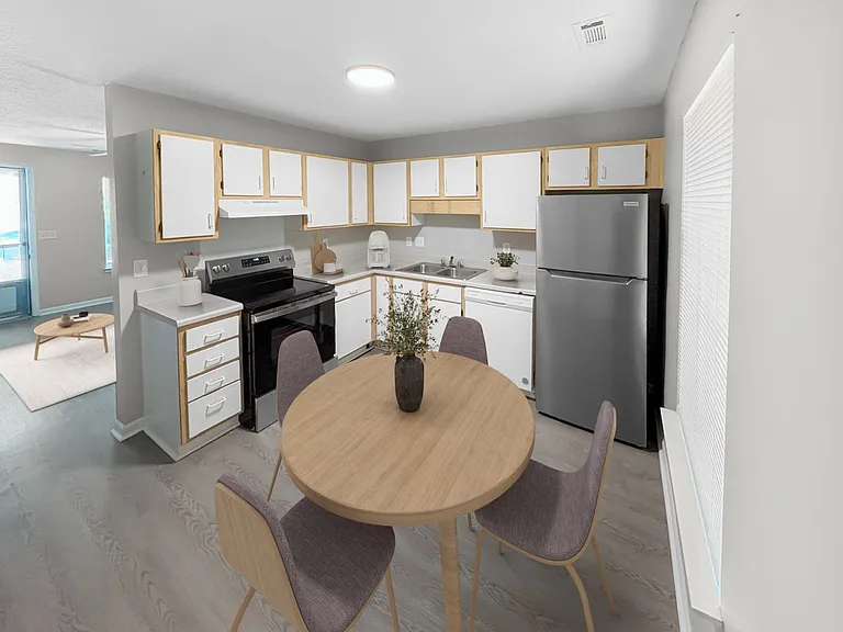 300 Bledsoe St #E8 — Photo 2