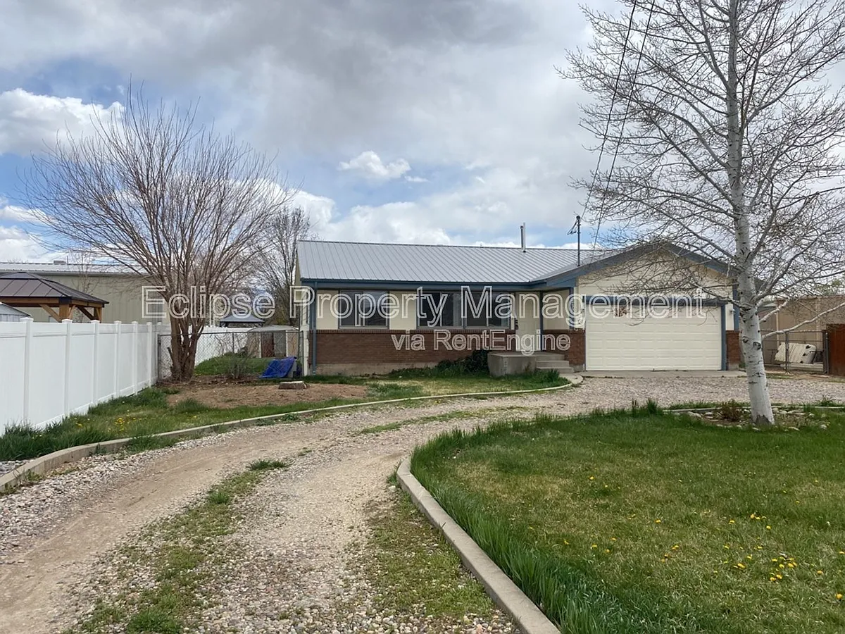 Building Photo - 230 29th Rd