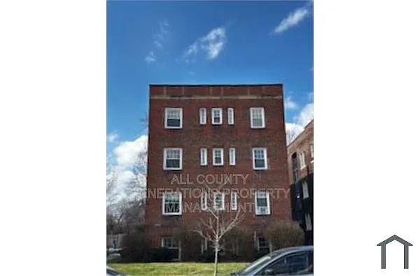 Building Photo - 2932 S Moreland Blvd #2