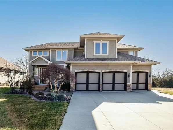 8005 Belford St, Shawnee, KS 66218