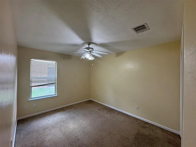 20711 Sycamore Wood Dr — Photo 6