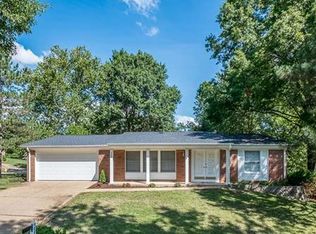563 Windsor Mill Dr, Ballwin, MO