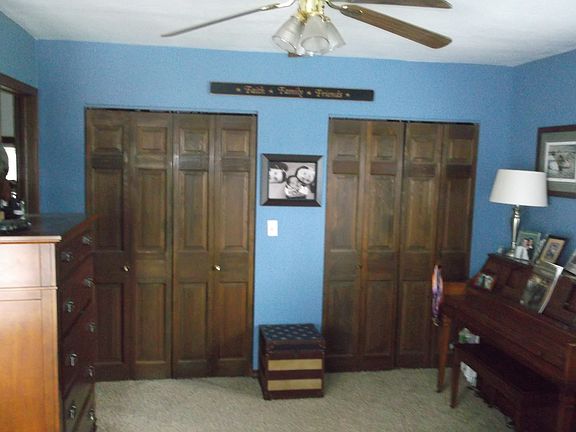 Master His and Her Closets