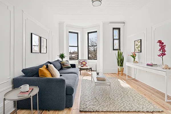 Sold by Compass | media 9