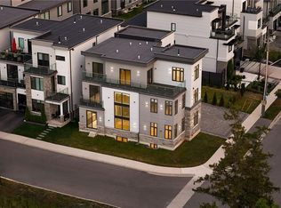 4 Sunrow Gate, Hamilton, ON L8E5C2