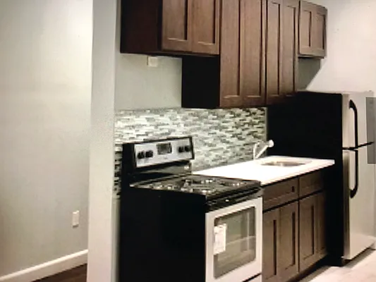 Rented by Bruma Realty LLC | media 6