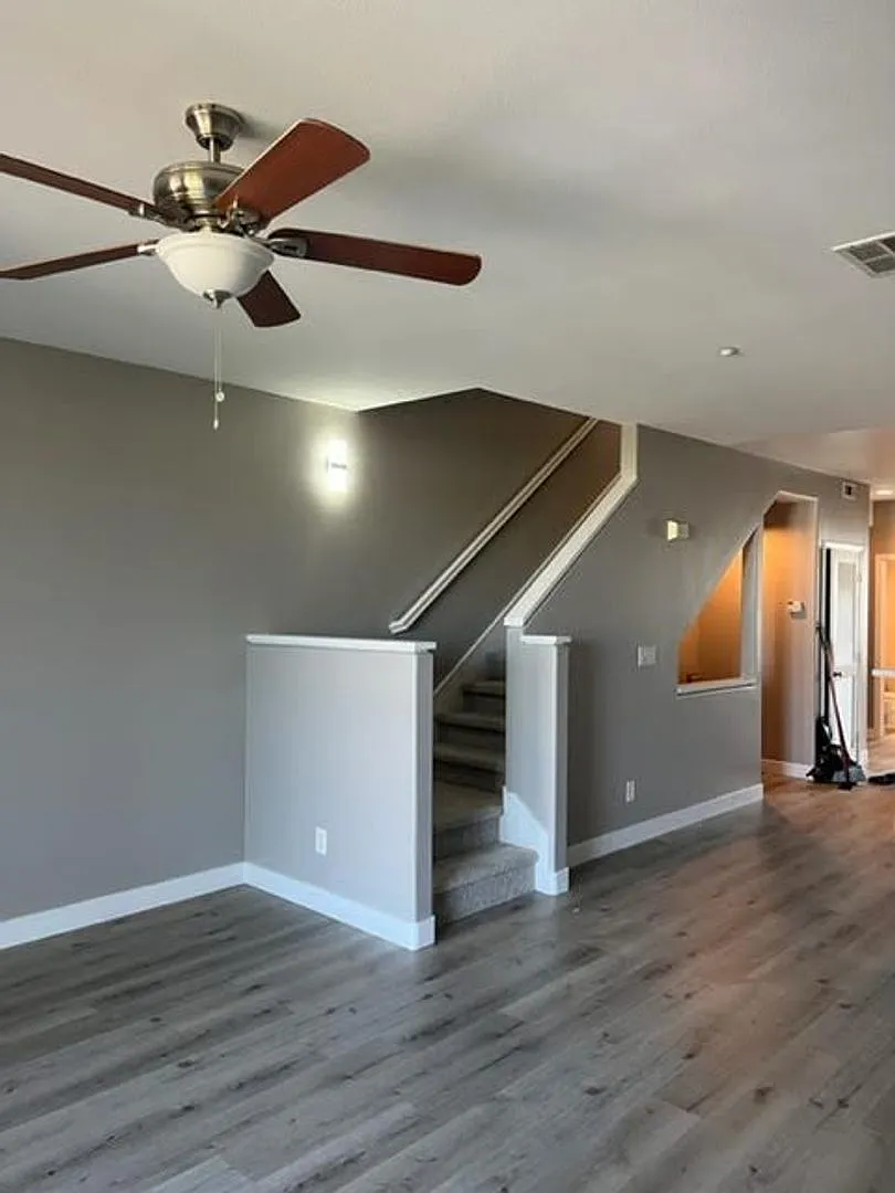Spacious Legacy Townhome/ Logan Heights/San Diego — Photo 3