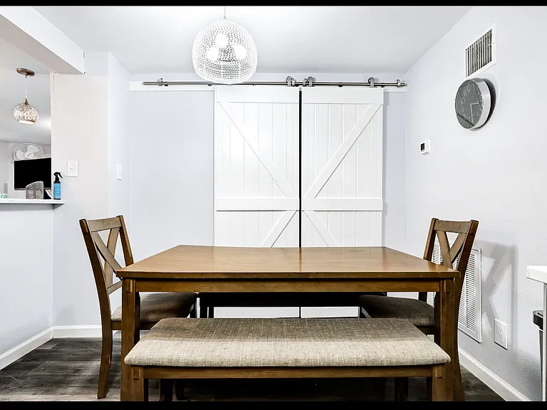 425 Parland Pl #423 — Photo 6