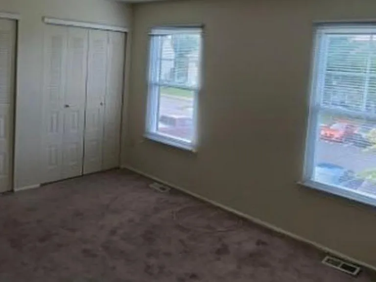 9 Amberly Ct — Photo 5