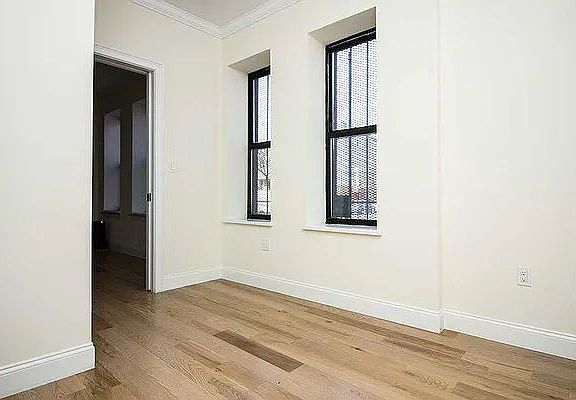 3rd image of 1075 Greene Ave Unit 202