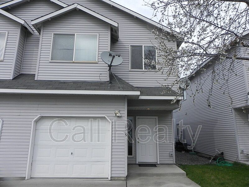 1st image of 2525 E Desmet Ave