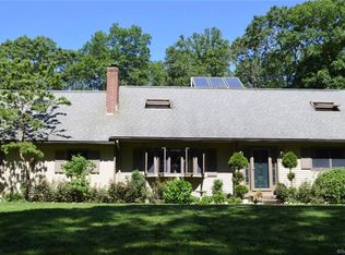 30 Jericho Dr, Old Lyme, CT 06371
