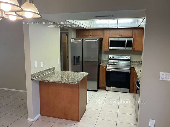 5th image of 1803 SW 38th Ln