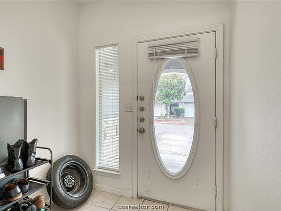 3rd image of 1251 Canyon Creek Cir