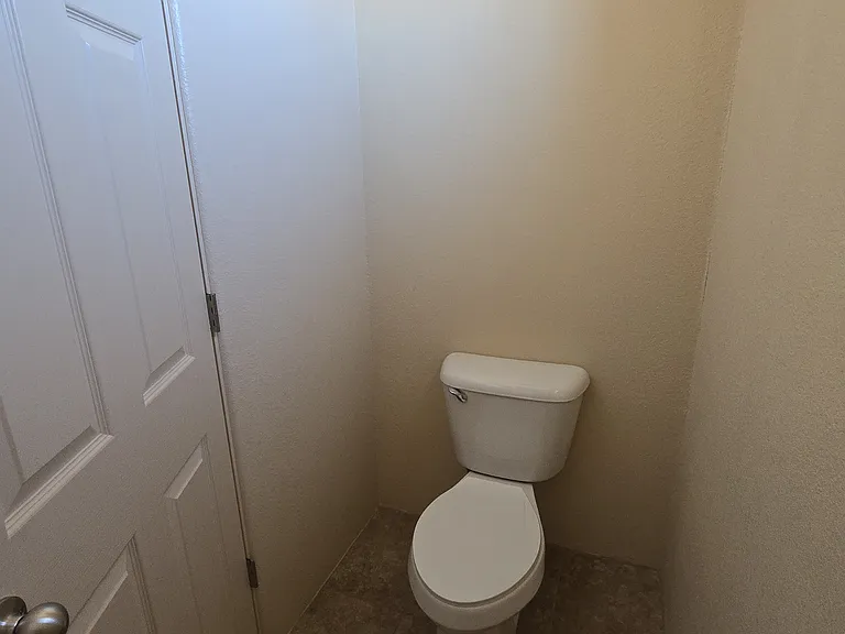 2nd floor guest bathroom